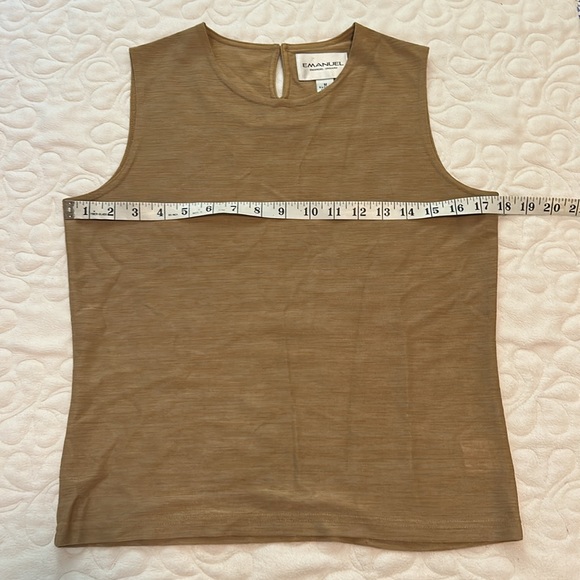 Emanuel Tank - Medium - Picture 5 of 6